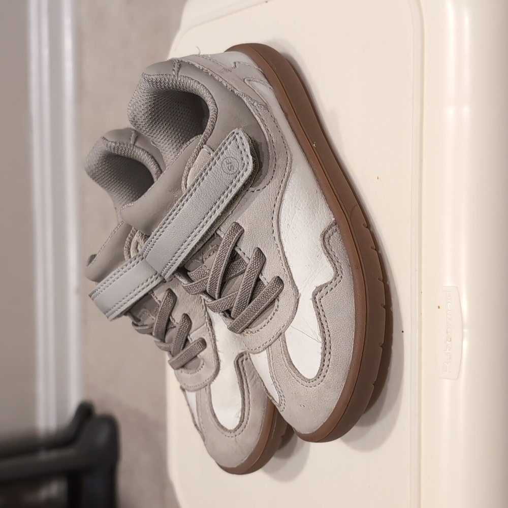Striderite Arlo Neutral Sneakers